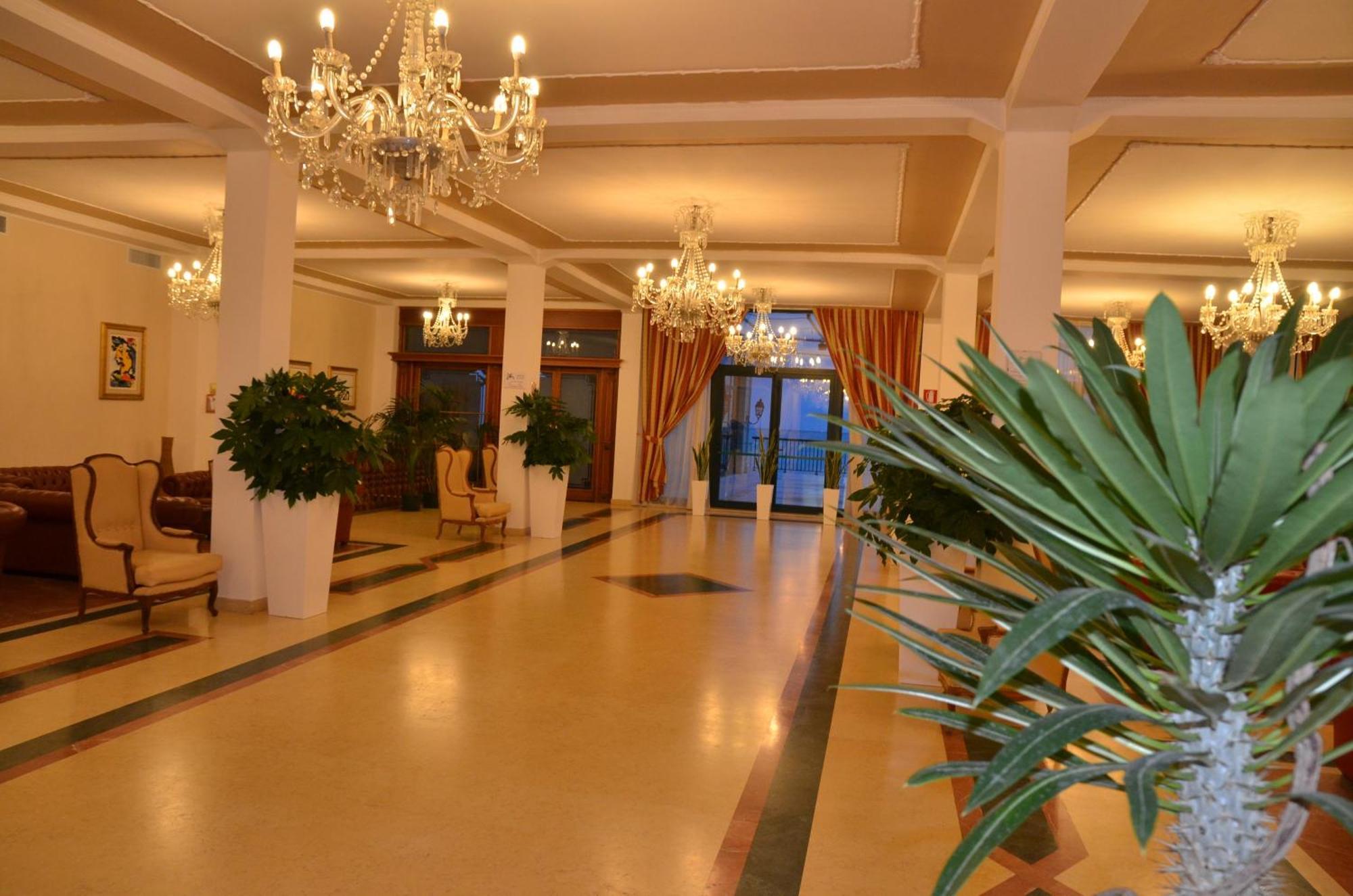 Grand Hotel Montesilvano Ngoại thất bức ảnh